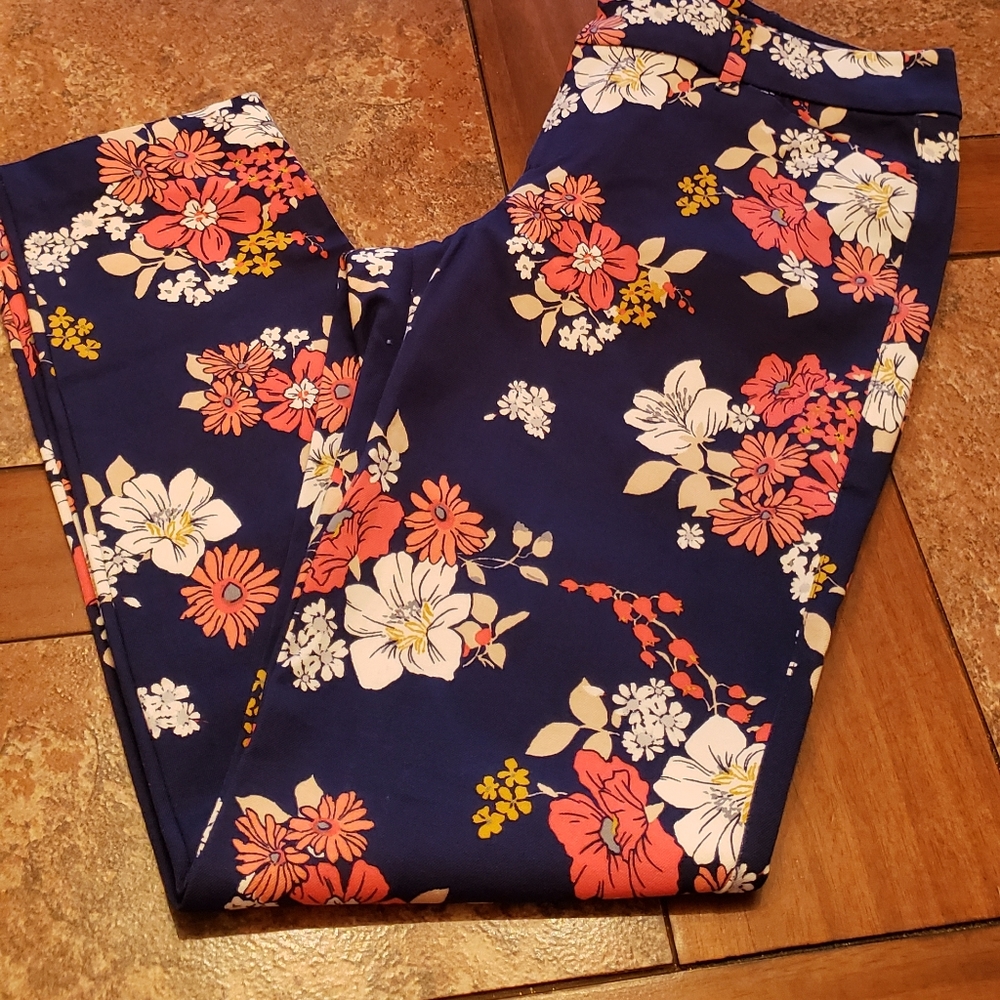 Old Navy Floral crop pants new without tags